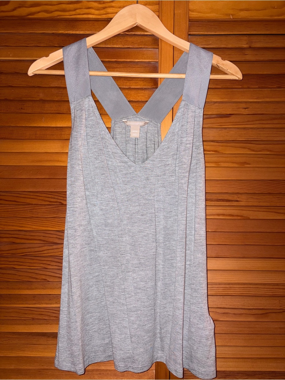 Banana Republic Light Gray Women’s Tank Top with Racer Back